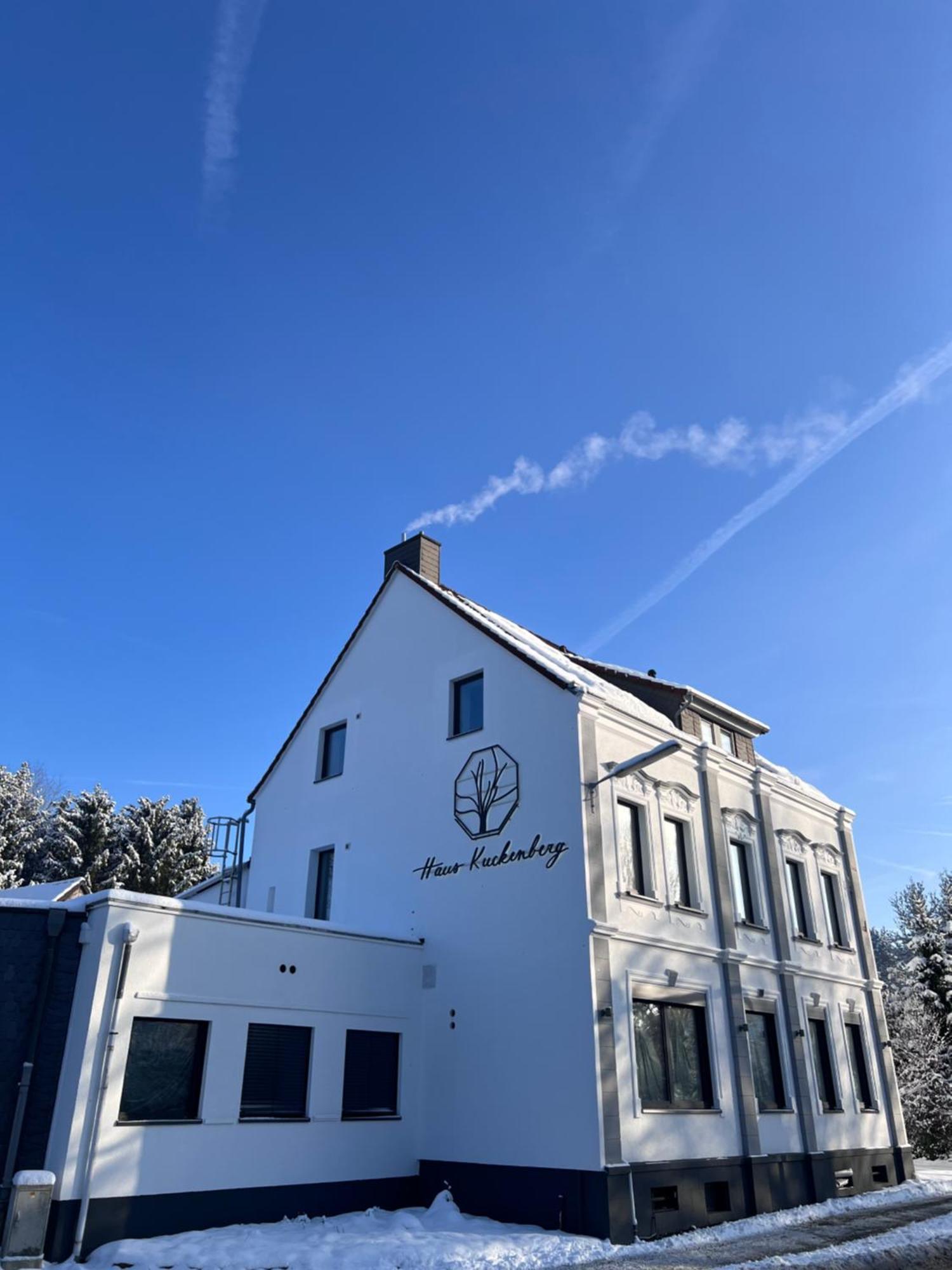 Haus Kuckenberg Hotell Burscheid Exteriör bild