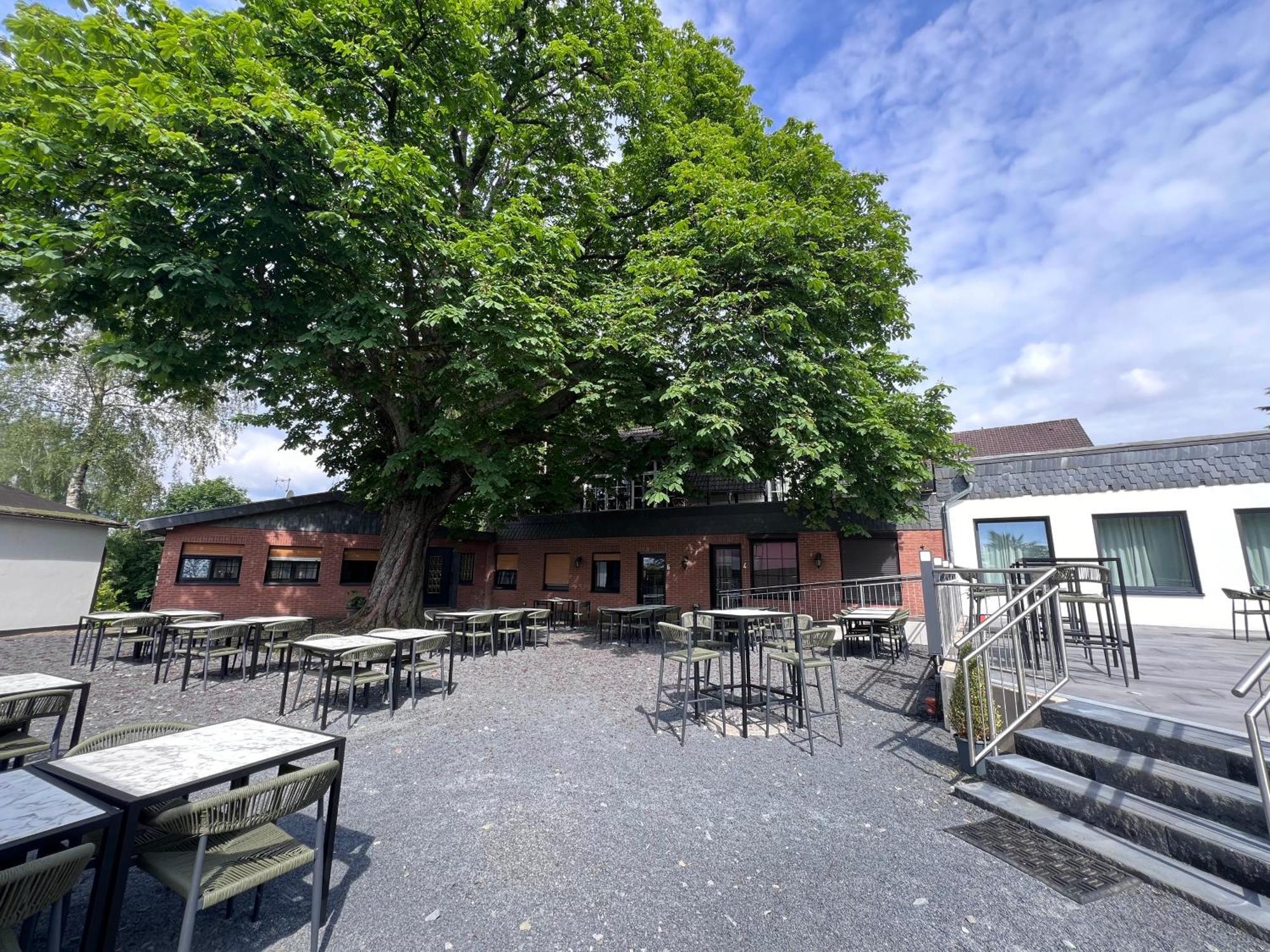 Haus Kuckenberg Hotell Burscheid Exteriör bild